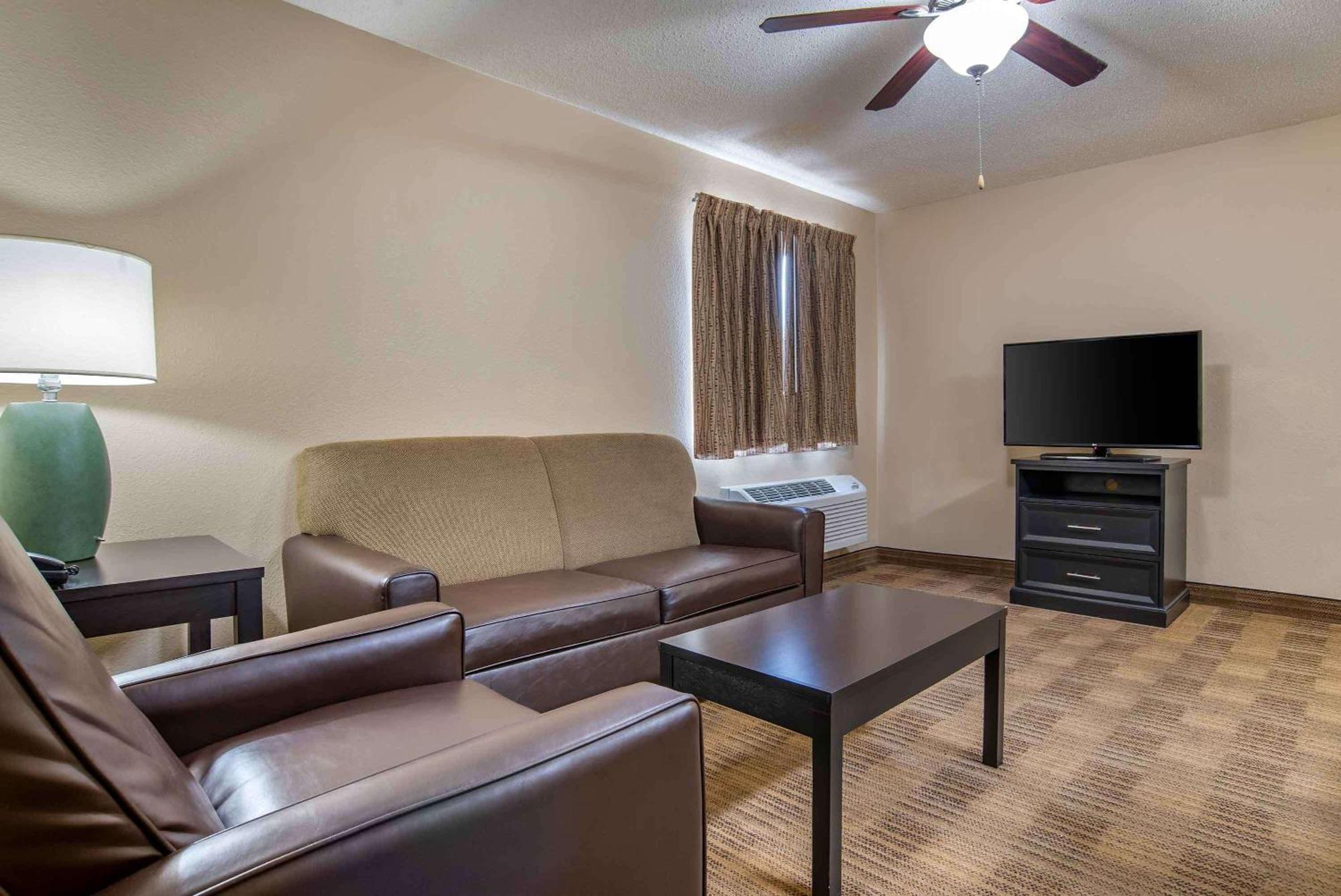 Extended Stay America Select Suites - Charlotte - Tyvola Rd - Executive Park Luaran gambar